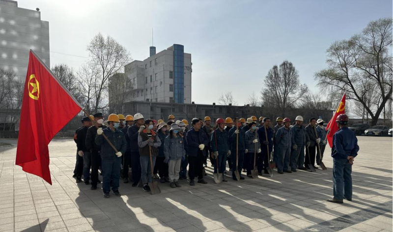 物產(chǎn)工投公司基層黨支部和公司團(tuán)支部聯(lián)合開(kāi)展“共筑家園 正植有你”主題黨日、團(tuán)日活動(dòng)