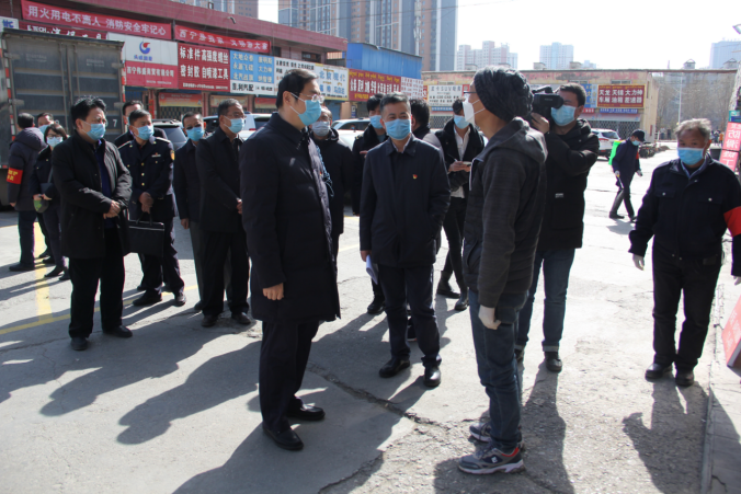 省委常委、西寧市委書記王曉同志赴物產(chǎn)三建汽配市場督導(dǎo)疫情防控暨復(fù)工復(fù)業(yè)工作